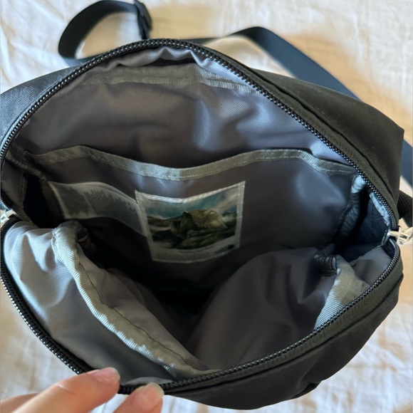 The North Face
BERKELEY CROSSBODY UNISEX - Across body bag - Picture 3 of 14